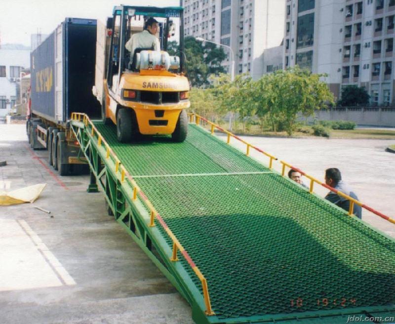 南昌10吨移动式登车桥
